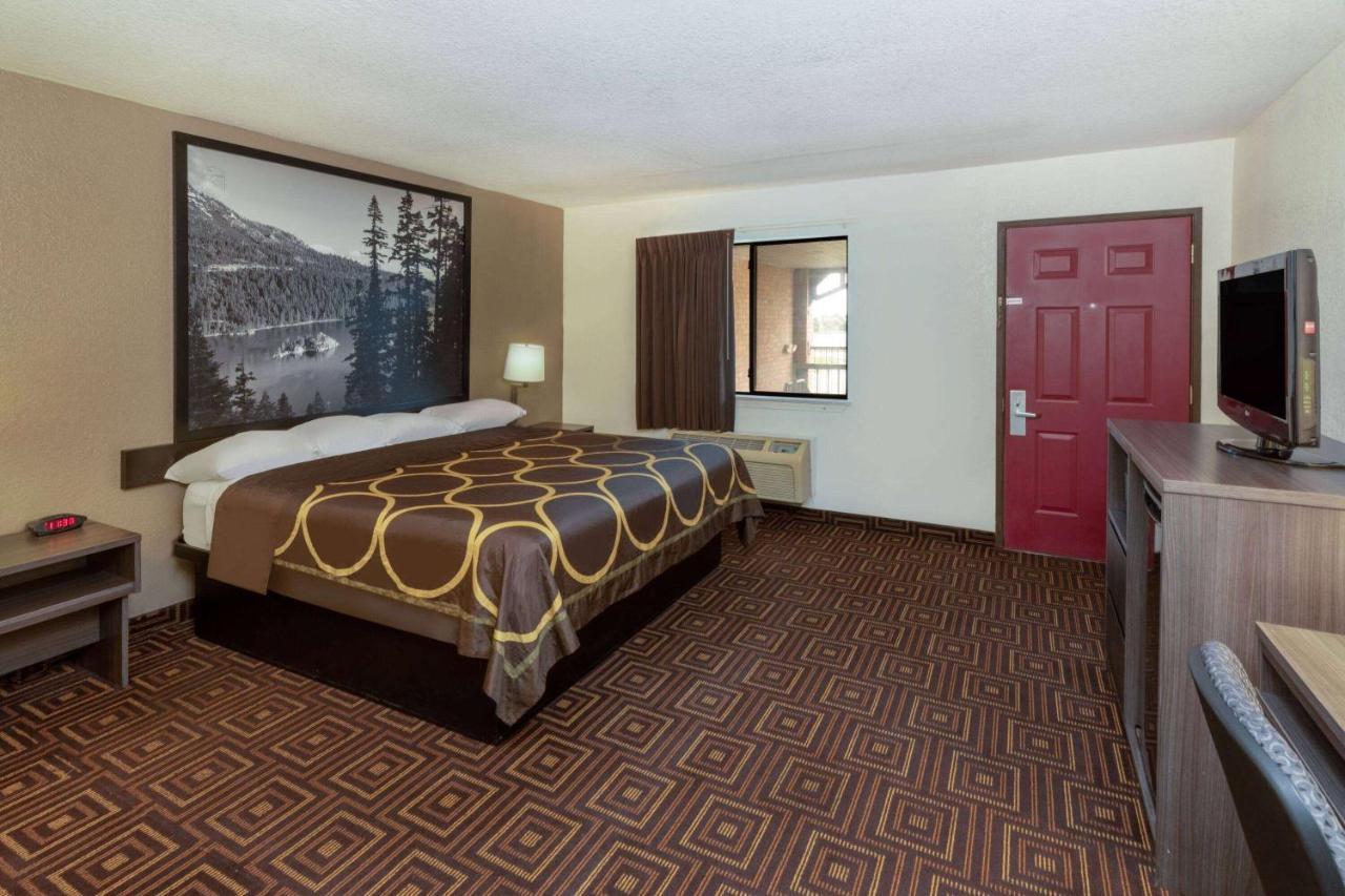 Super 8 By Wyndham Seguin Hotel Buitenkant foto