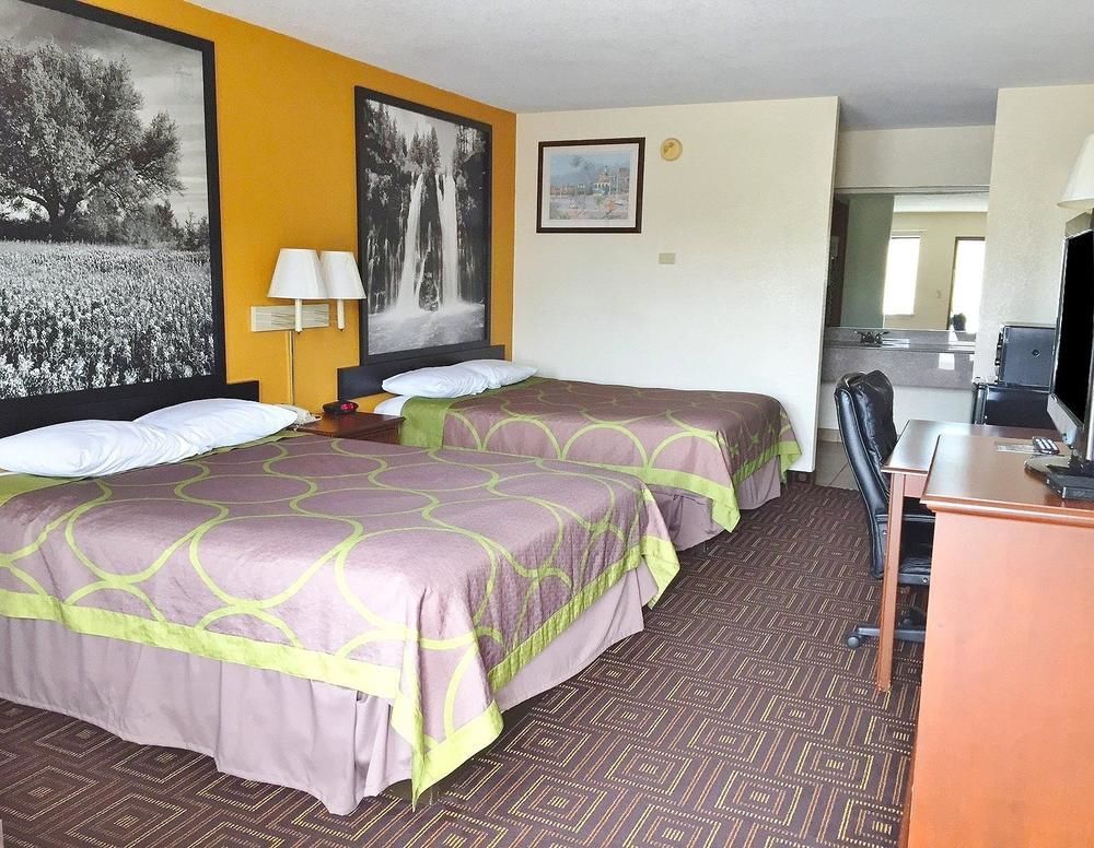 Super 8 By Wyndham Seguin Hotel Buitenkant foto